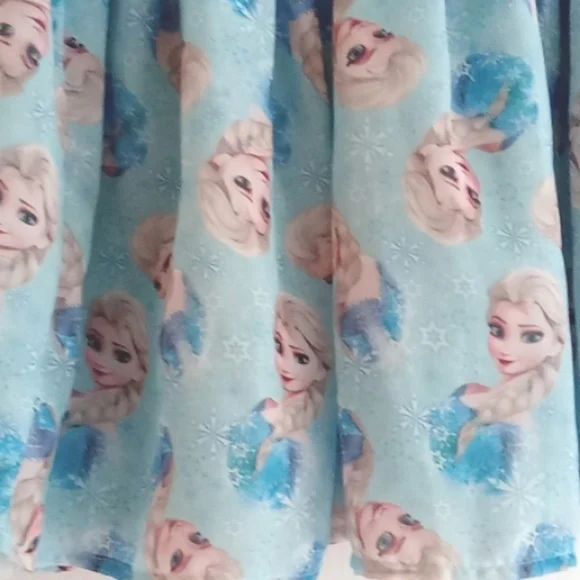 ⭐️ Host Pick ⭐️ H&M Disney | Frozen Theme Pull On Skirt - Picture 4 of 7